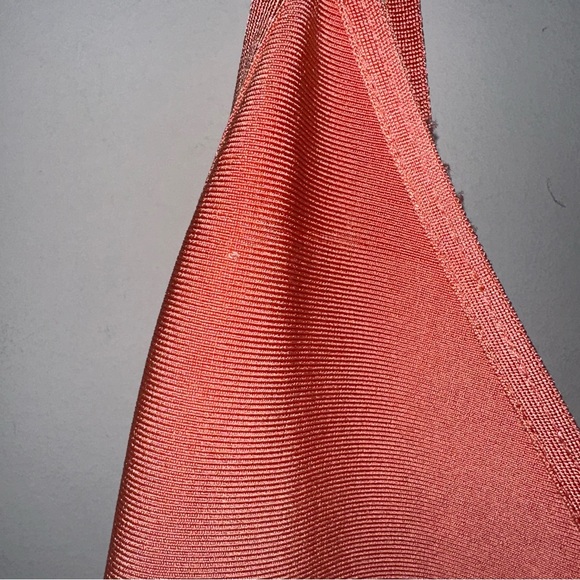 House of CB London Savannah V-Neck Low Plunge Bodycon Dress in Peach Size L - Picture 5 of 15